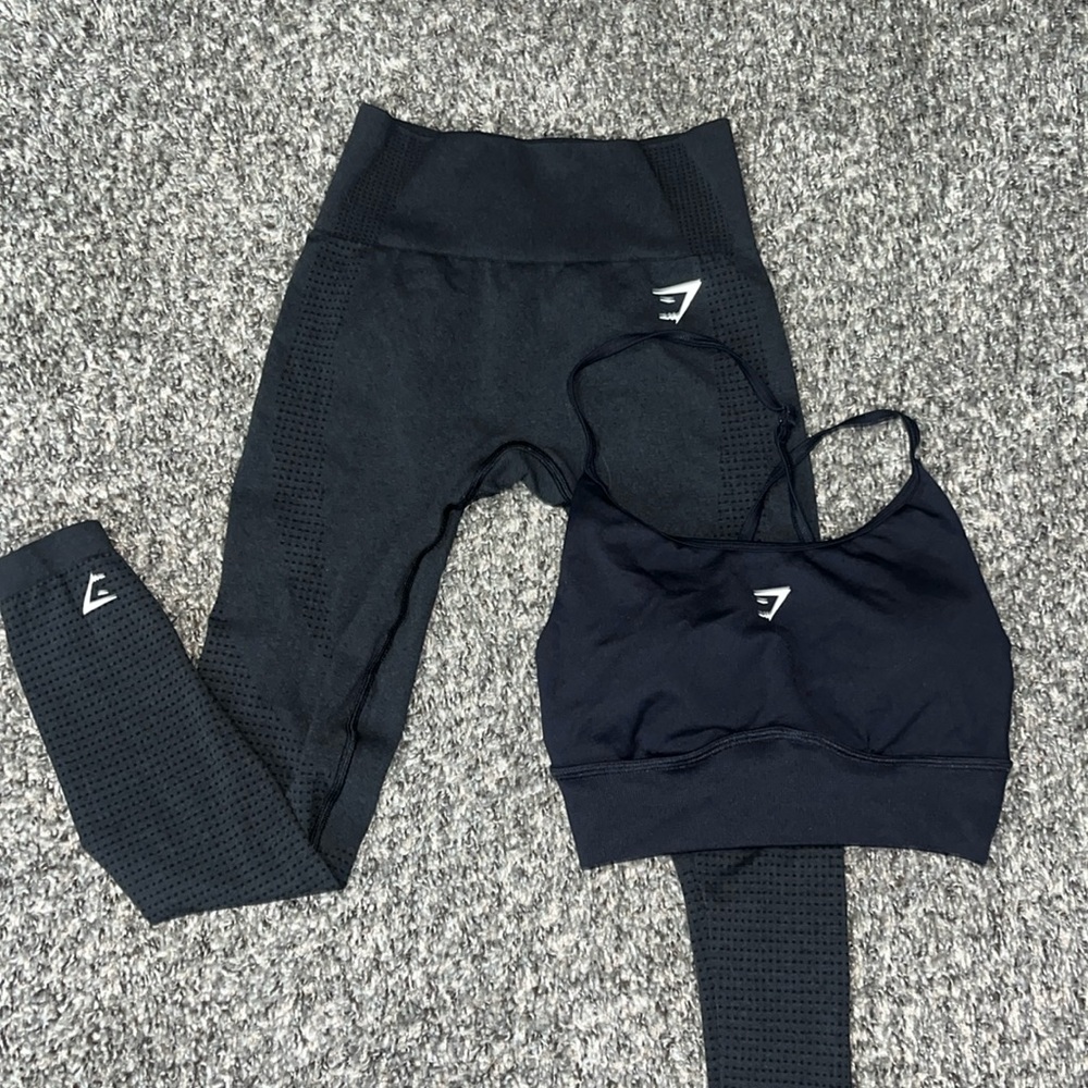 Black matching set Gymshark size small lightly worn